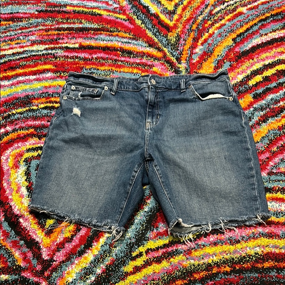 Gap Women’s size 18/34 9” Bermuda Shorts
